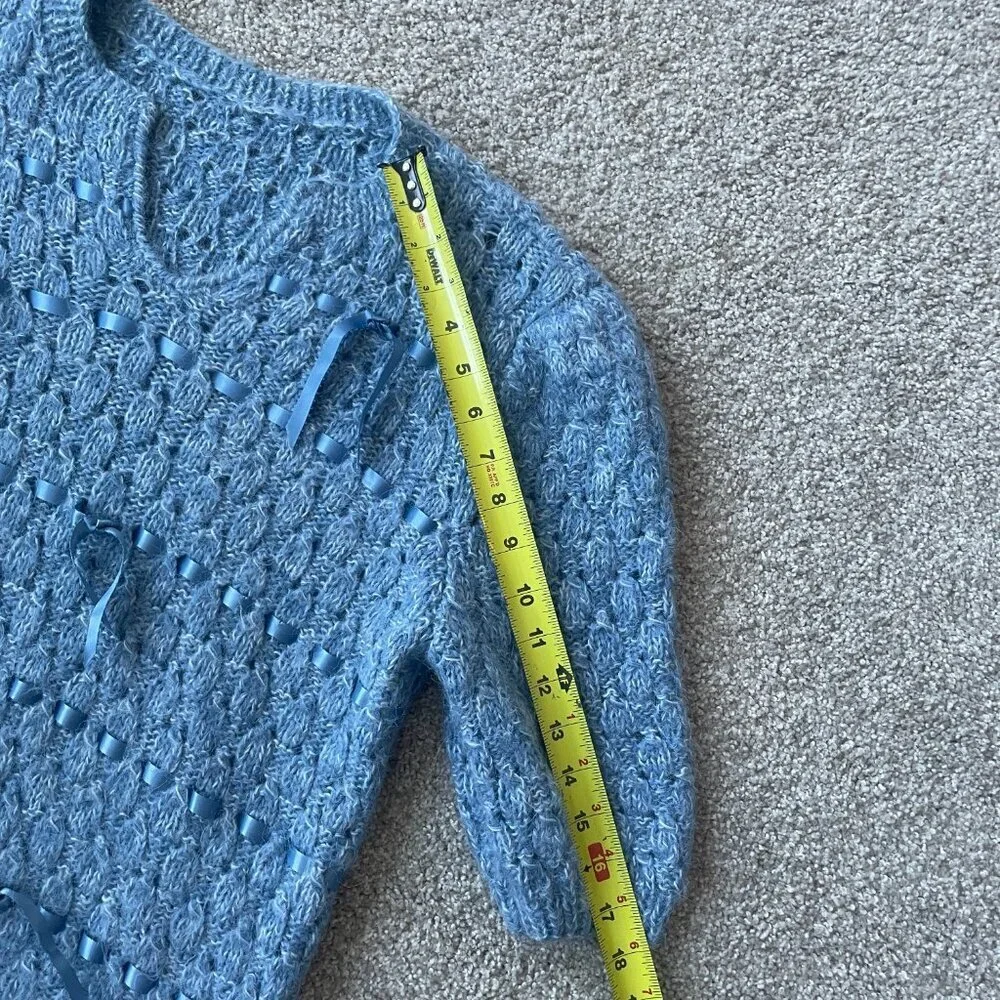 Vintage Silhouette Hand Knitted Short Sleeve Sweater with Basket Weave - Picture 8 of 10